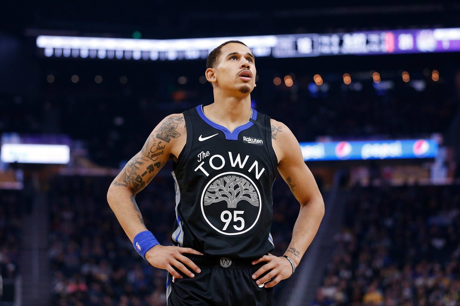 在这场焦灼 在这场焦灼