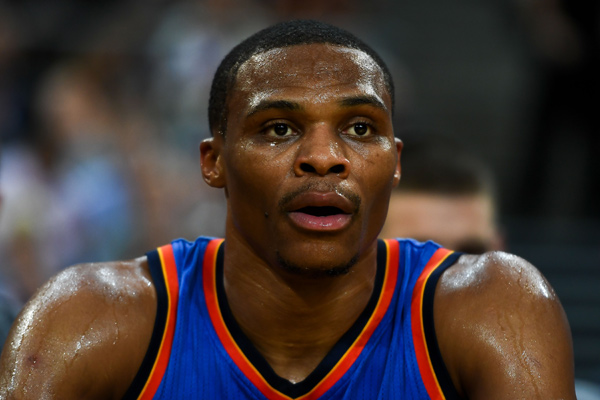 在这一轮比 在这一轮比