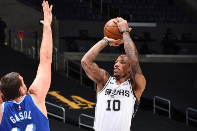 在锋线和中 在锋线和中