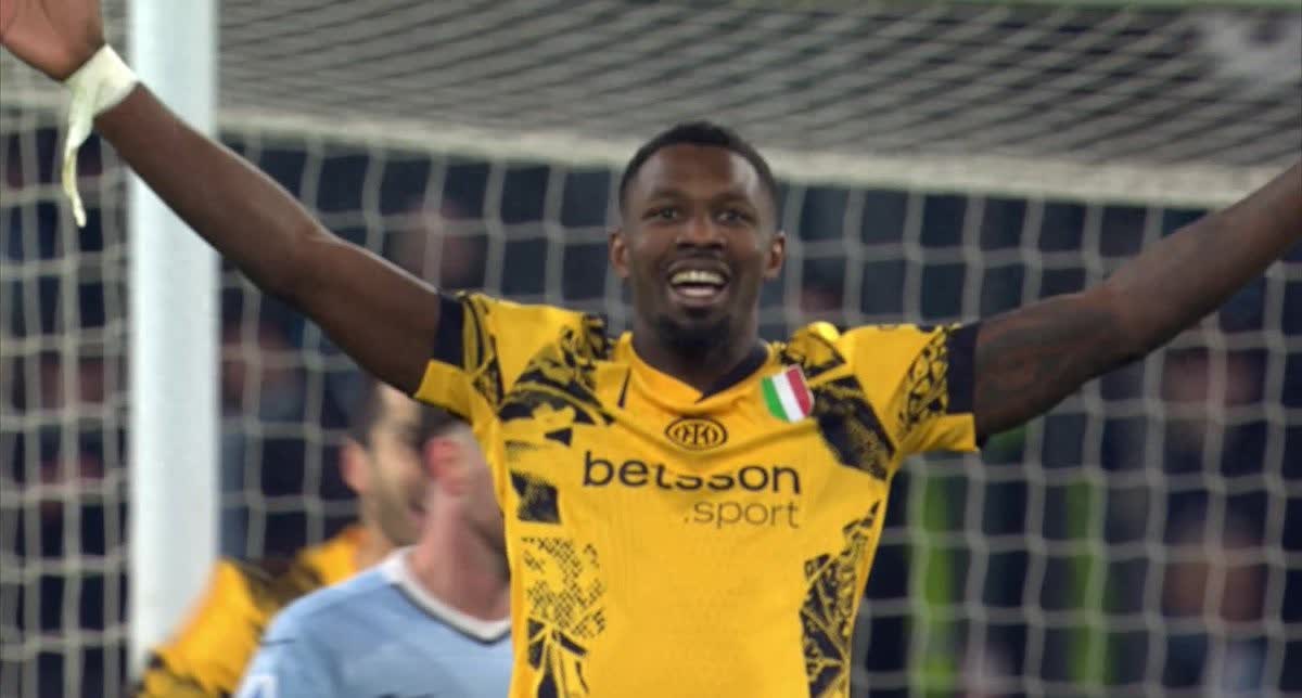 社会化出的 社会化出的