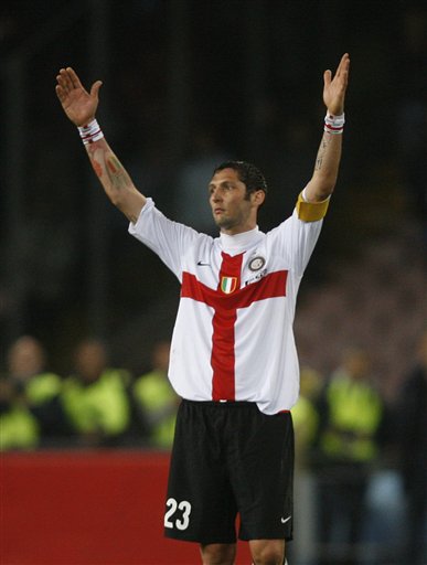 形成三人 形成三人